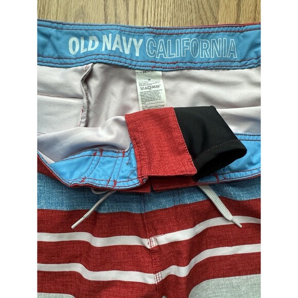 Old‎ Navy California Swimming Suit Trunks Men’s Size 38 Red Board Shorts - Picture 7 of 7